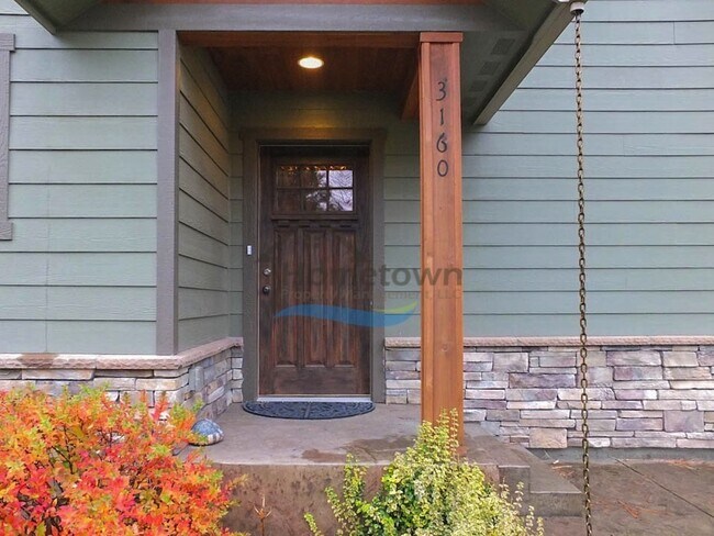Building Photo - 2 Bedroom & 1.5 Bathroom Coeur d'Alene Hom...