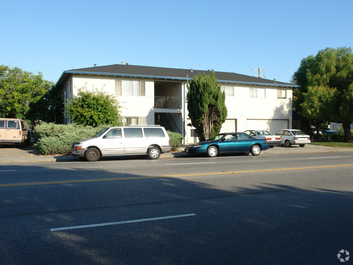 Foto del edificio - 447 N Fairoaks Ave