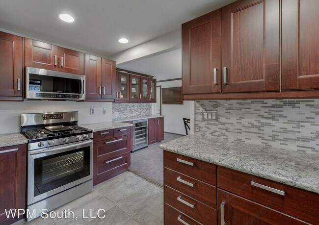 Foto del edificio - 2 br, 1 bath House - 604 S 198th St