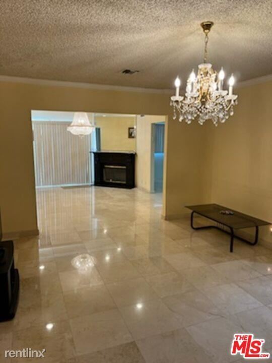 Foto principal - 3 br, 2 bath House - 4962 Nestle Ave