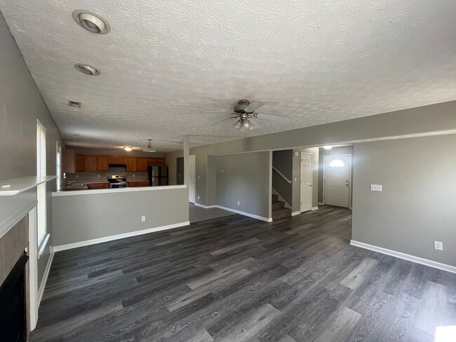 Building Photo - South Lafayette Modern and Spacious 4 Bed/...