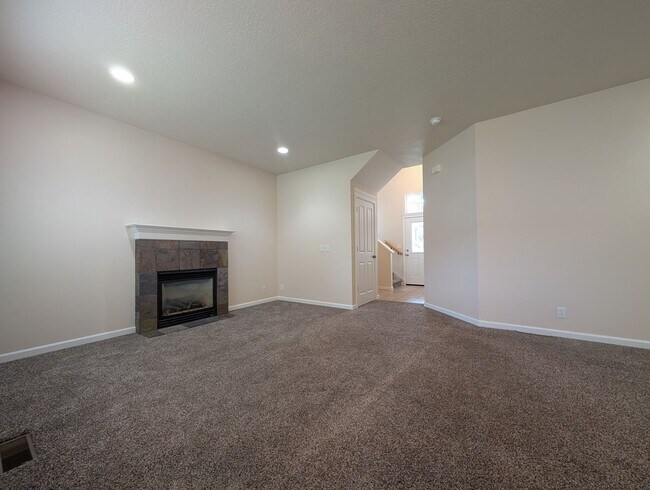 Foto del edificio - 5521 King Arthur Ct