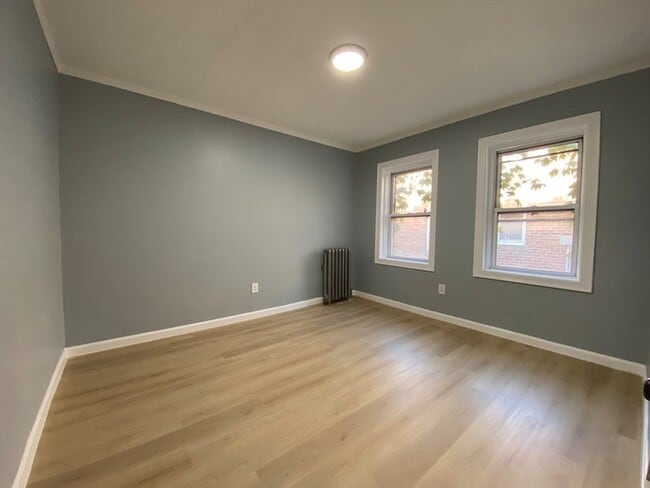 Building Photo - 31 Queensberry St
