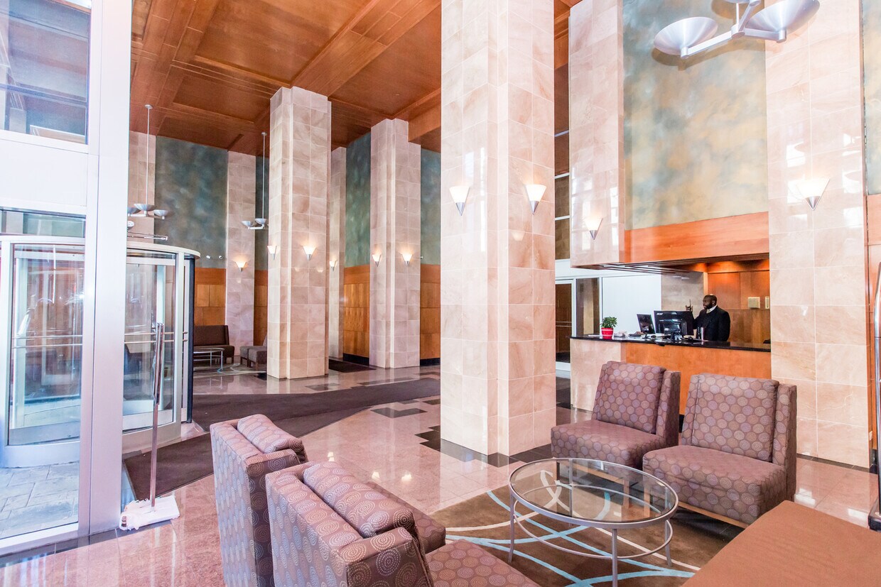 Foto principal - 1122 N Clark St