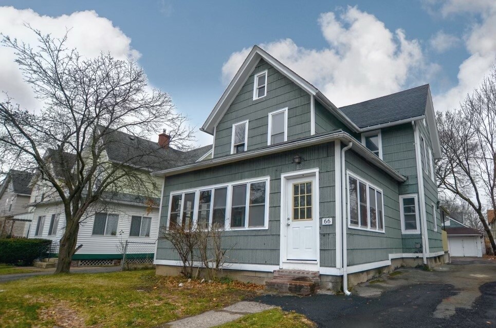 Primary Photo - 66 Cottage St