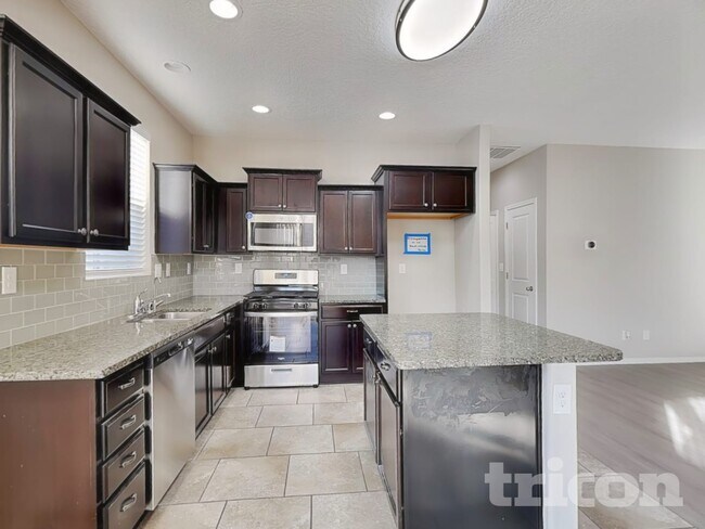 Foto del edificio - 6720 Oasis Canyon Rd NW