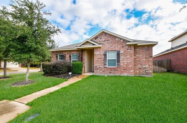 Building Photo - 8238 Almera Falls Dr