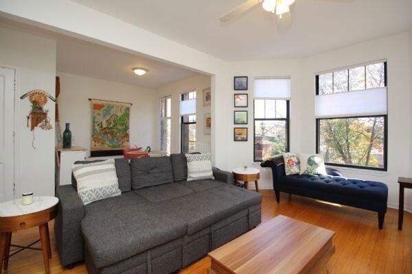 Foto del edificio - 6928 N Sheridan Rd