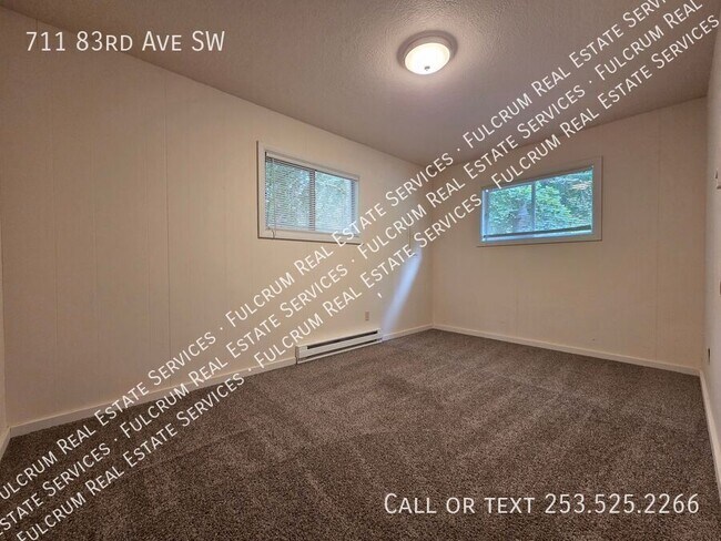 Foto del edificio - 711 83rd Ave SW