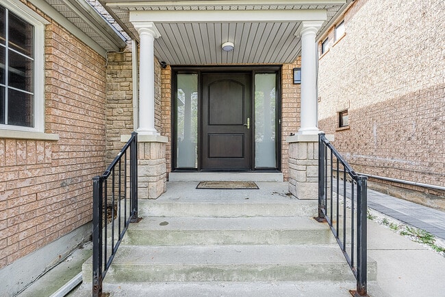 Building Photo - 5930 Bassinger Pl