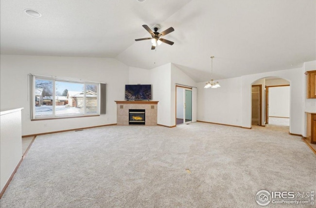 Building Photo - 2615 Anemonie Dr