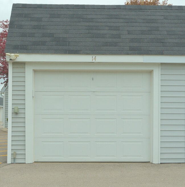 Building Photo - 3553 Port Cove Dr