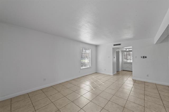 Building Photo - 1815 E Grauwyler Rd