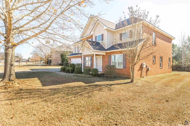 Building Photo - 104 Rosales Dr