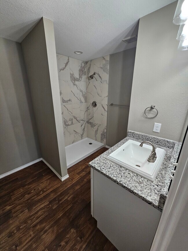 5806 Marvin Loving Dr Unit On the Point Condominiums, Garland, TX 75043