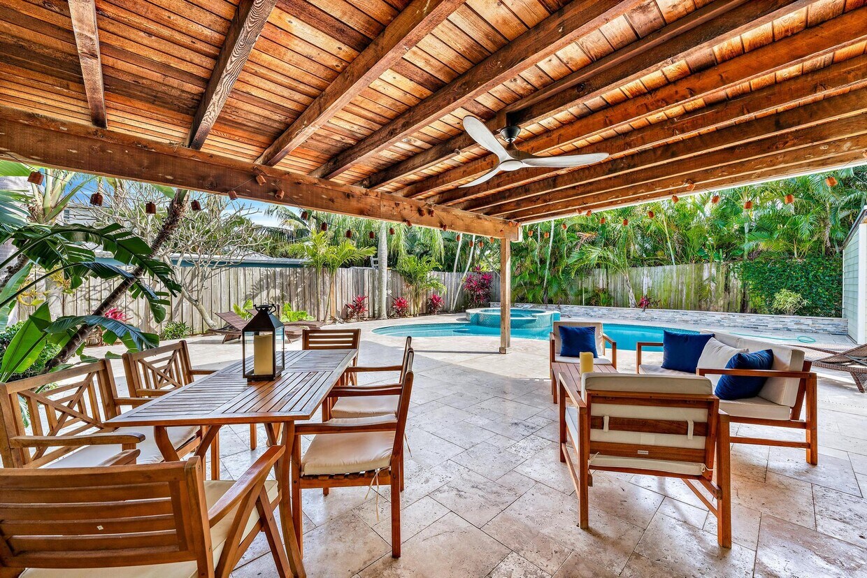 Foto principal - 3410 Harbor Rd S