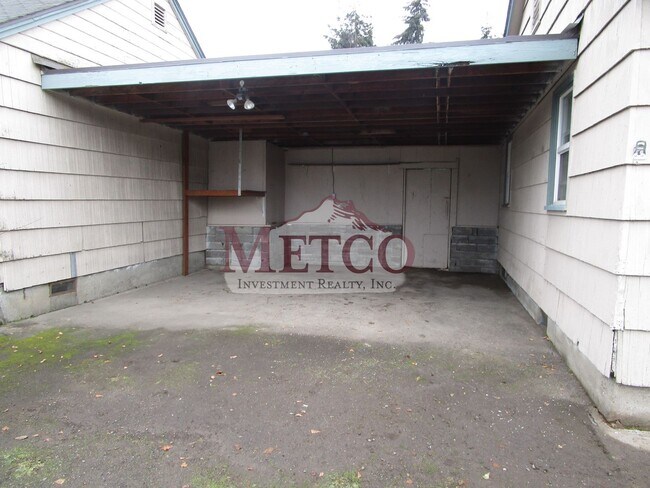 Building Photo - 01605