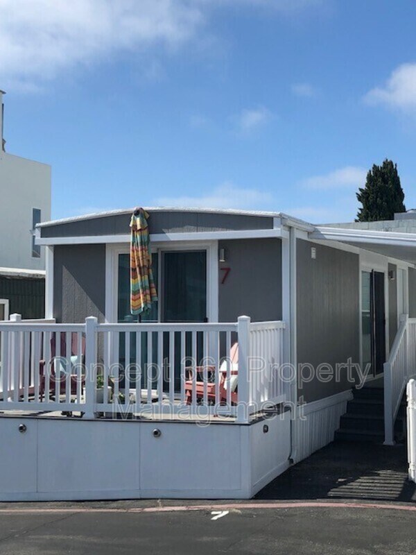 Building Photo - 531 Pier Ave