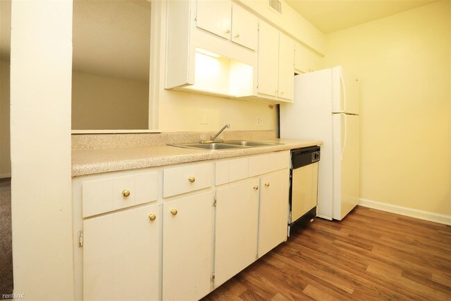 Building Photo - 2603 Embarcadero Dr