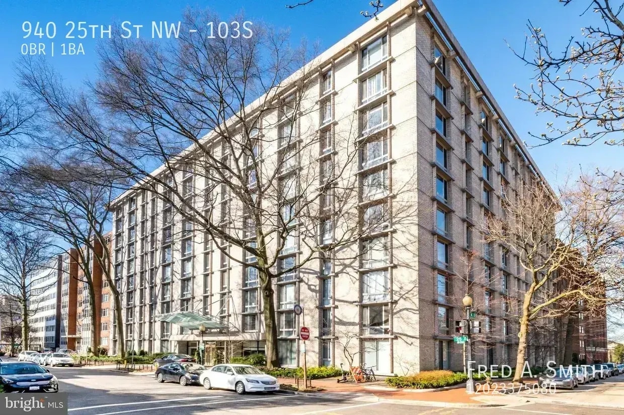 Photo - 940 25th St NW -103S