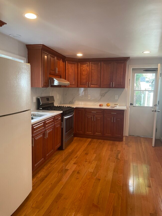 Foto del edificio - 2-672 Chestnut St