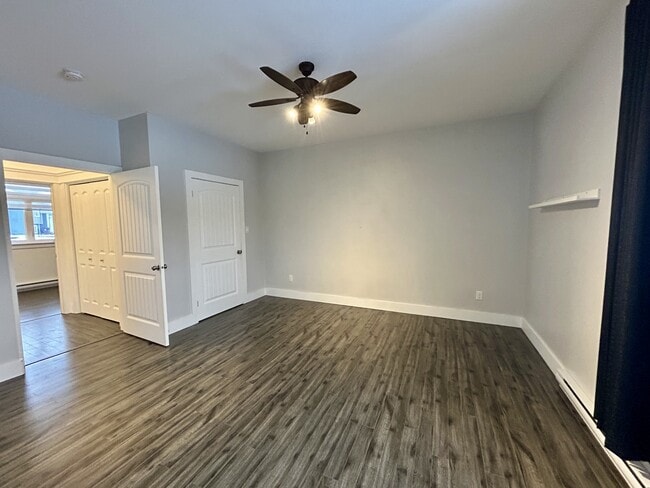 Building Photo - 20 Maureen Cres