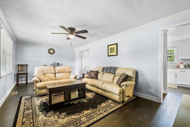 Foto del edificio - 1322 Raulston Rd