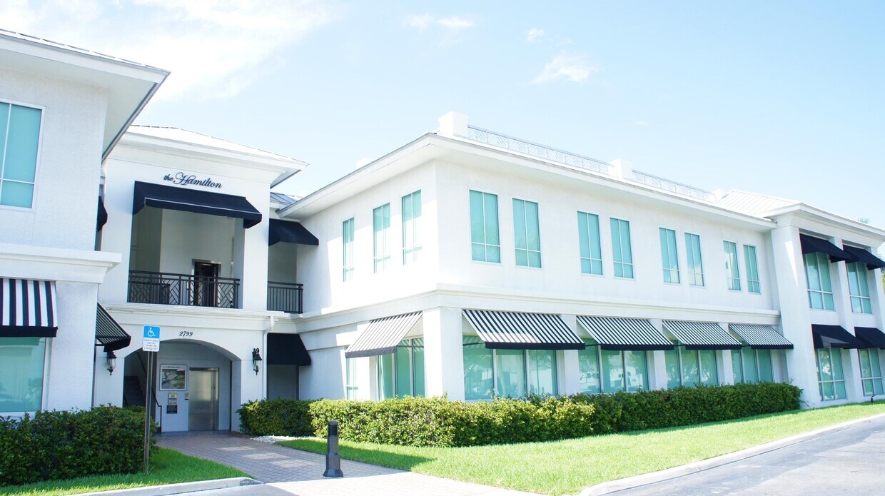 Foto principal - 2799 NW 2nd Ave