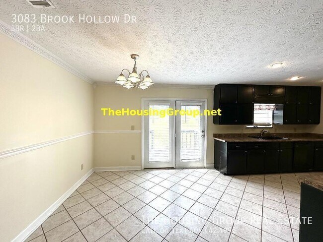 Foto del edificio - 1 Free Month Rent + 13 Month Lease