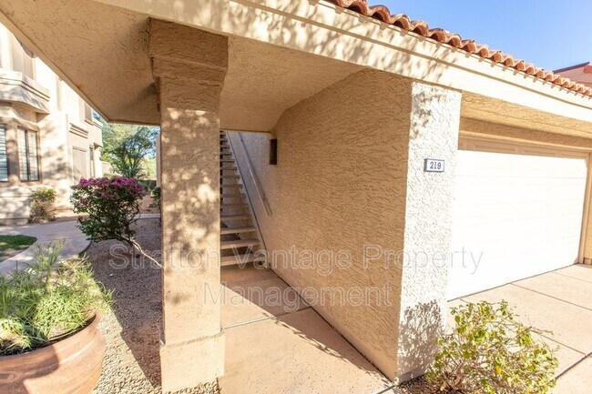 Building Photo - 11515 N 91st St