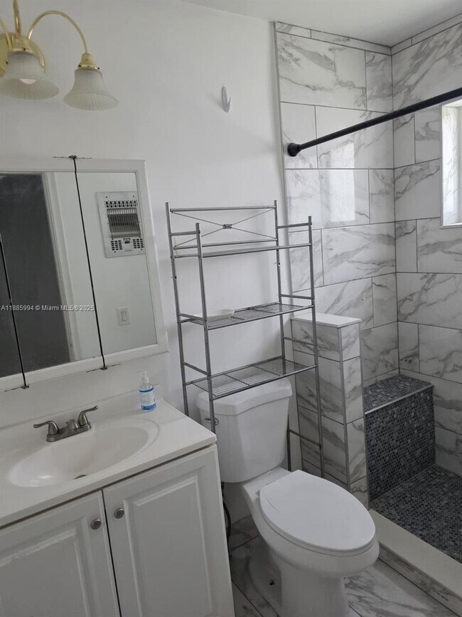 Foto del edificio - 1 bedroom in Hollywood FL 33020