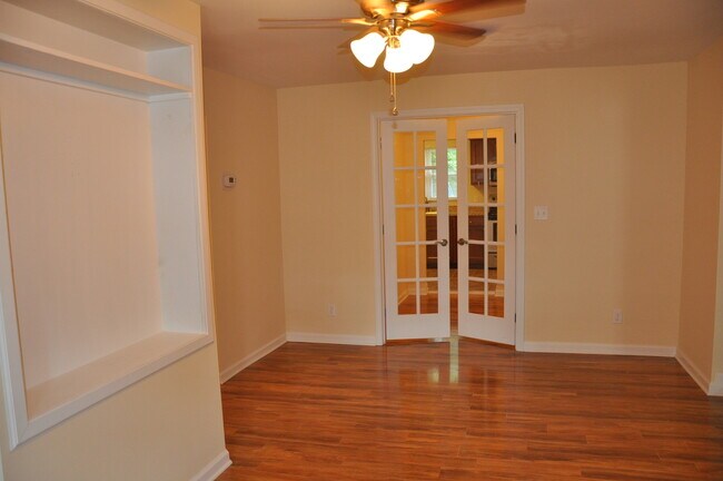 Foto del edificio - 725 Addison Ave