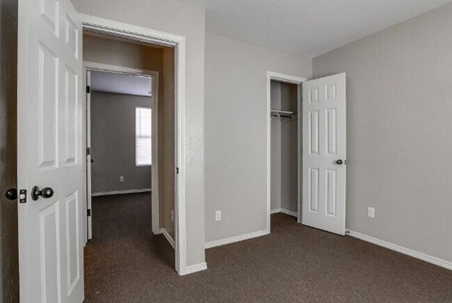 Foto del edificio - Center Way Apartments 2BDR - 1 BATH