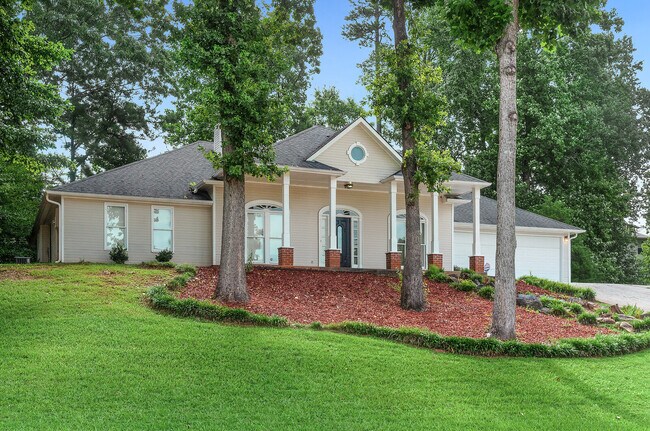 Building Photo - 3684 Cherry Ridge Blvd