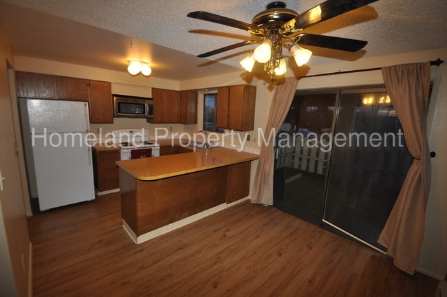 Building Photo - 4812 N Drury Rd