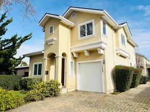 Building Photo - 1173 Bonita Ave