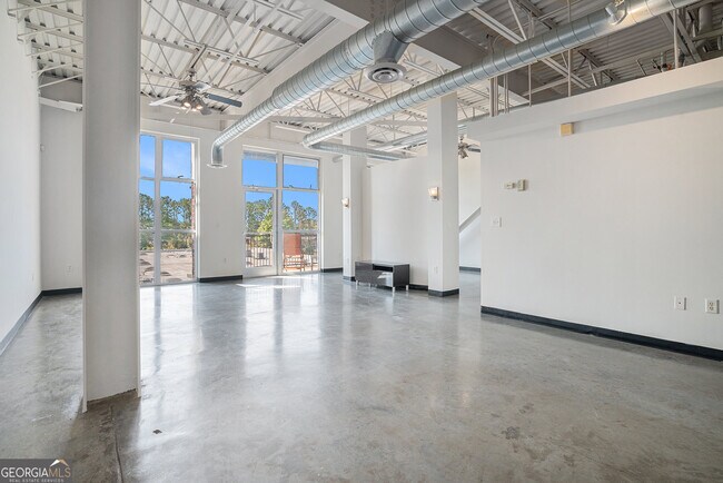 Foto del edificio - 5200 Peachtree Rd