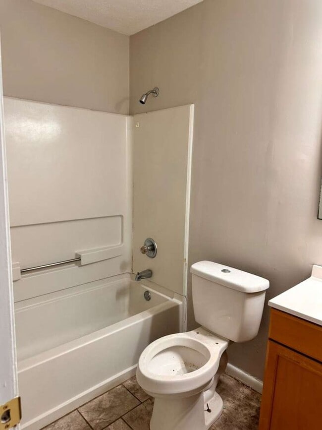 Building Photo - 6920 Timberwood Dr