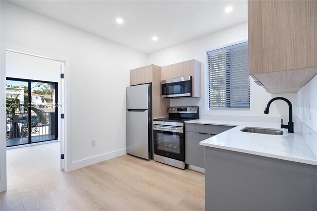 Foto del edificio - 629 SW 10th Ave