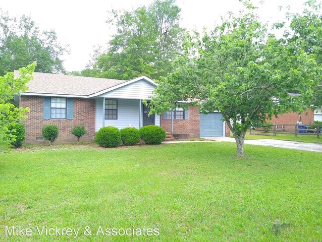 Building Photo - 3 br, 1.5 bath House - 125 Peachtree Street