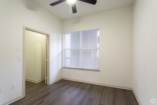 2BR, 2BA - 1044SF - Muse at SoCo