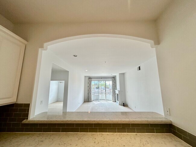Building Photo - 3535 Dunn Dr