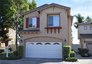 Building Photo - 104 Woodcrest Ln