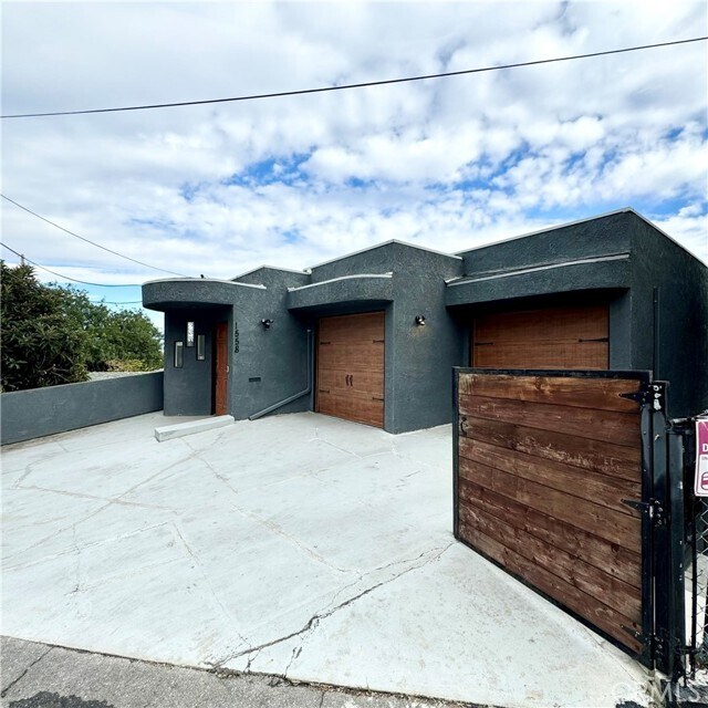 Building Photo - 1558 Rollins Dr