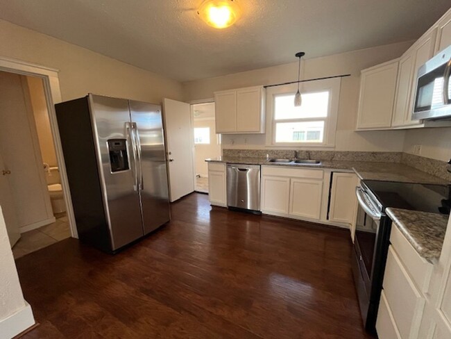 Building Photo - Cute 1 Bedroom 2 Bath Home Carlton OR