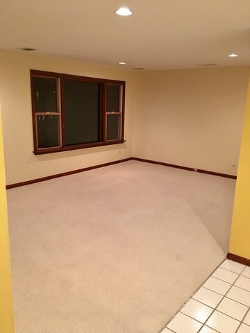 Building Photo - 2327 N 74th Ave