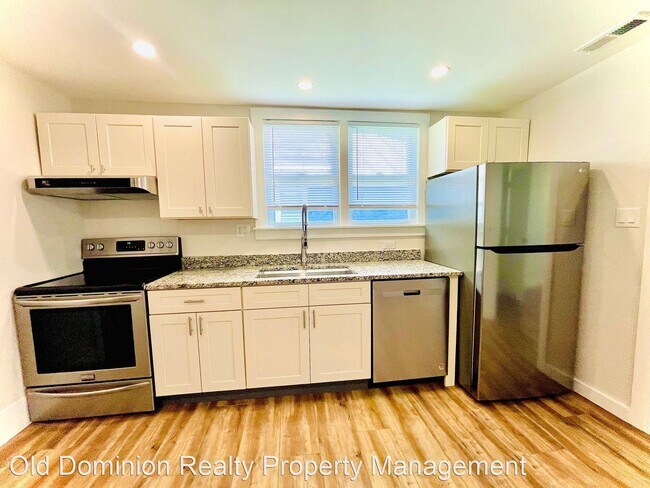 Foto del edificio - 3 br, 1 bath House - 104 Third Street