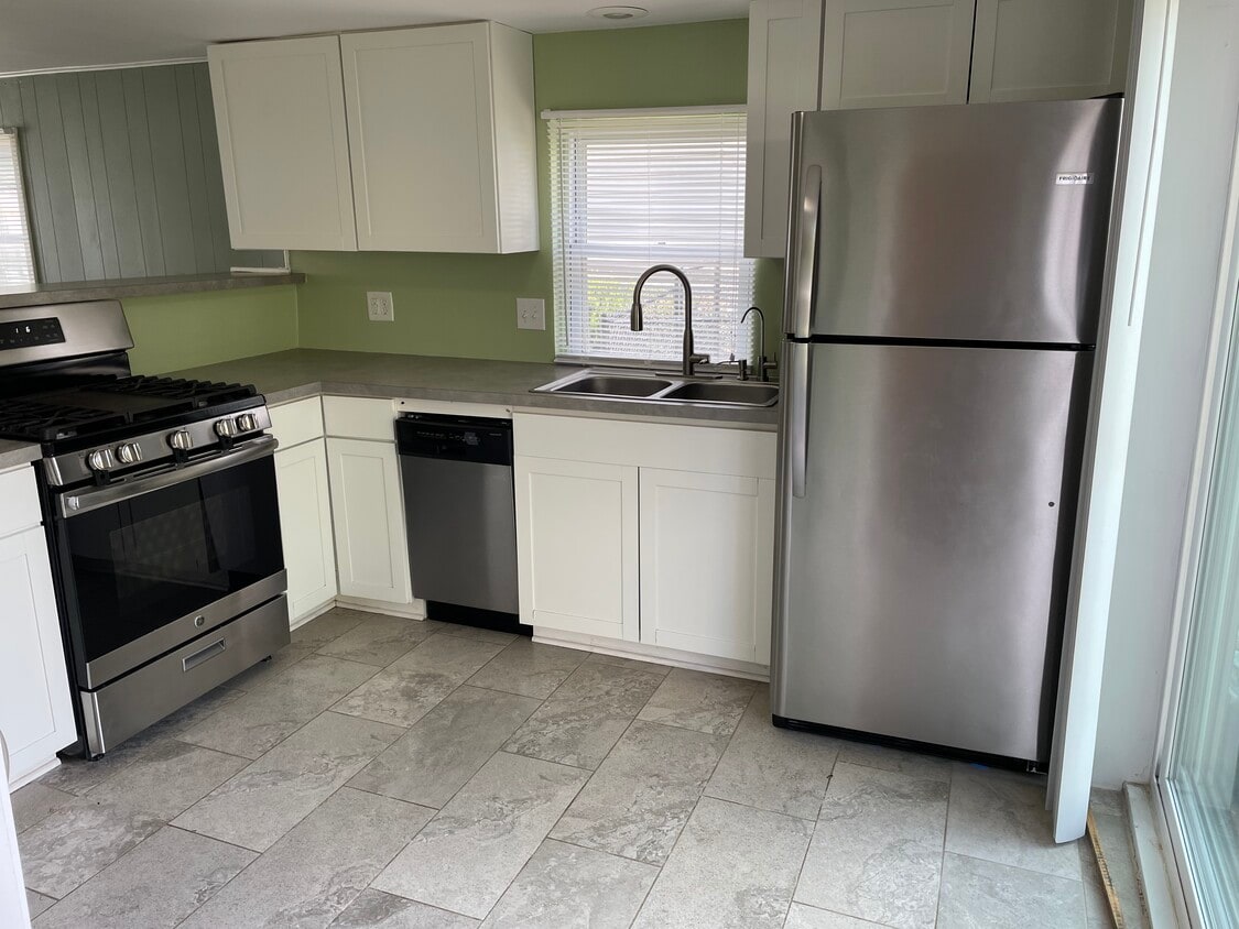 Kitchen - 3408 NE 67th St