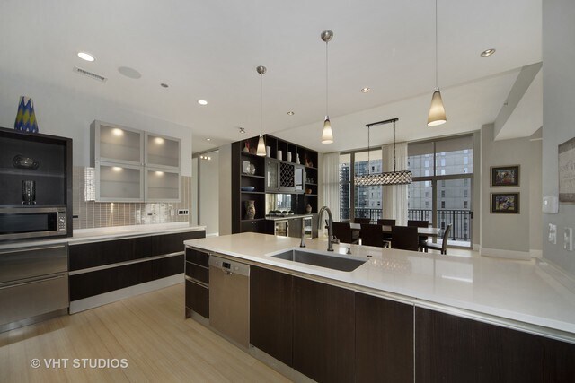 Foto del edificio - 1035 N Dearborn St