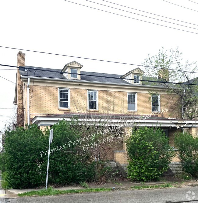 Building Photo - 3001 Glen Mawr St